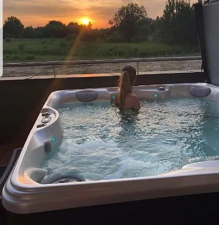 - Jacuzzi Rzeszów